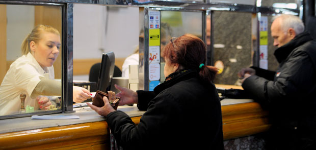 Помоћ свима или само пензионерима са мањим чековима